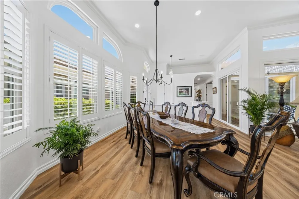 38648 Bears Paw Dr. Murrieta, CA 92562