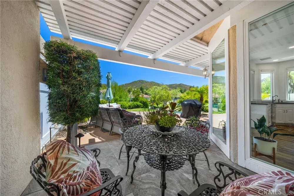 38648 Bears Paw Dr. Murrieta, CA 92562