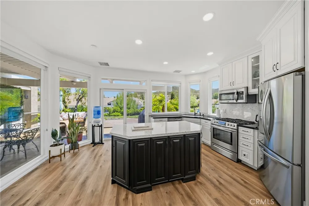 38648 Bears Paw Dr. Murrieta, CA 92562