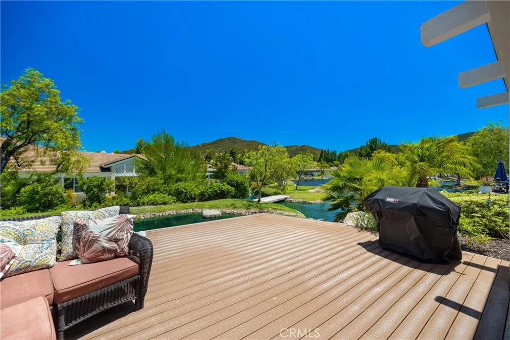 38648 Bears Paw Dr. Murrieta, CA 92562