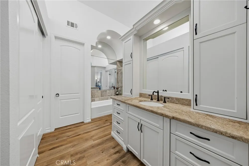 38648 Bears Paw Dr. Murrieta, CA 92562