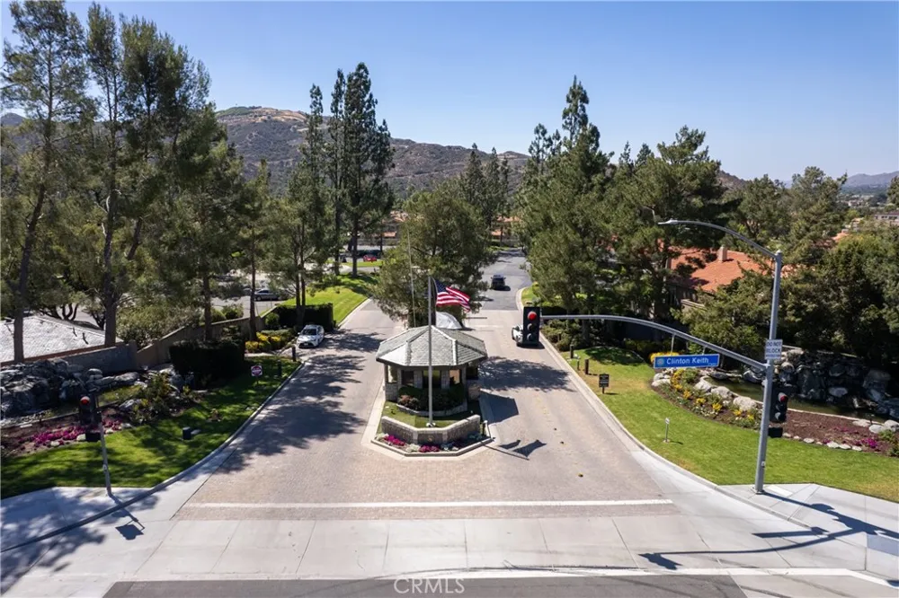 38648 Bears Paw Dr. Murrieta, CA 92562