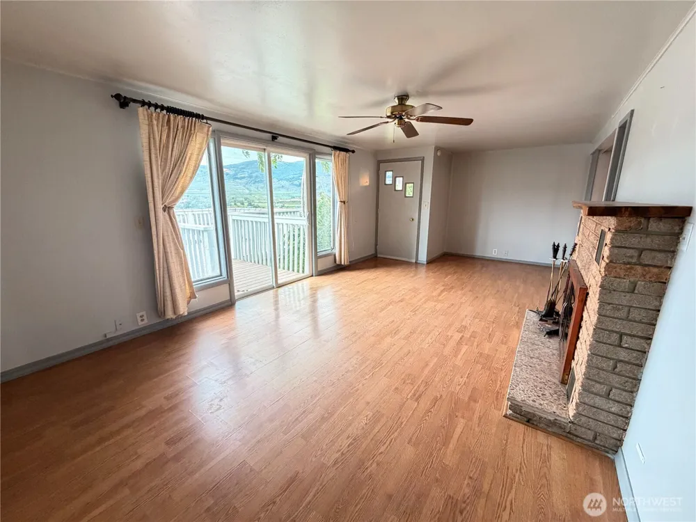 2108 Deerpath Oroville, WA 98844