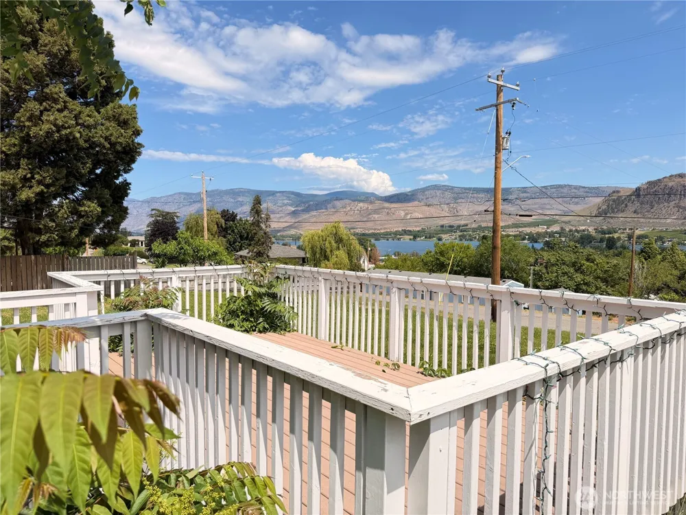 2108 Deerpath Oroville, WA 98844
