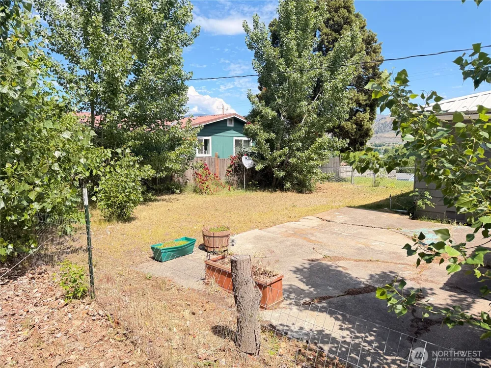 2108 Deerpath Oroville, WA 98844