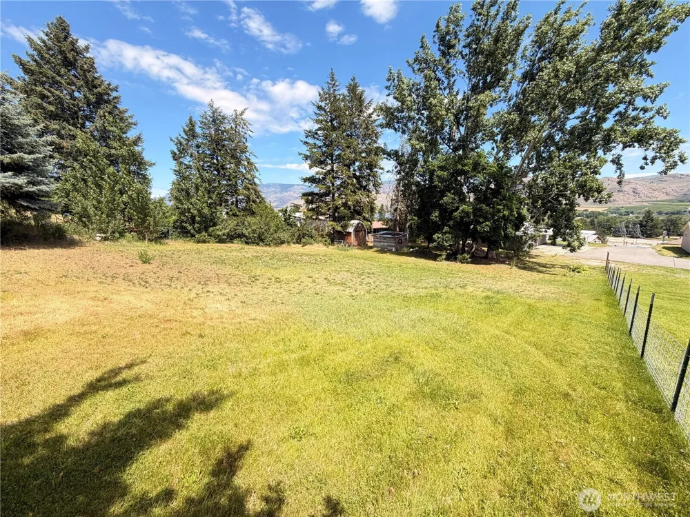 2108 Deerpath Oroville, WA 98844