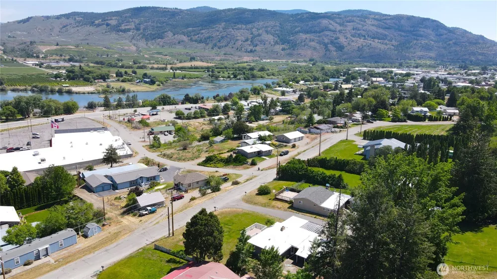 2108 Deerpath Oroville, WA 98844