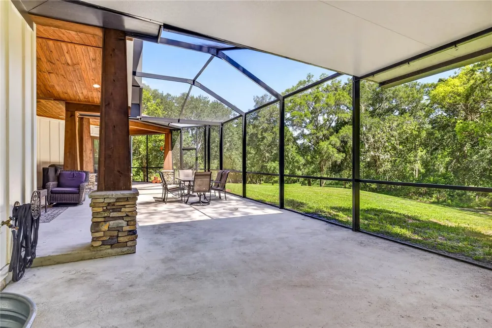 17265 MEADOW BLUFF VIEW Dade City, FL 33523