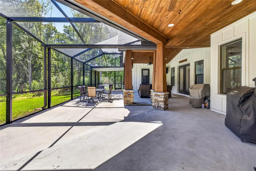 17265 MEADOW BLUFF VIEW Dade City, FL 33523