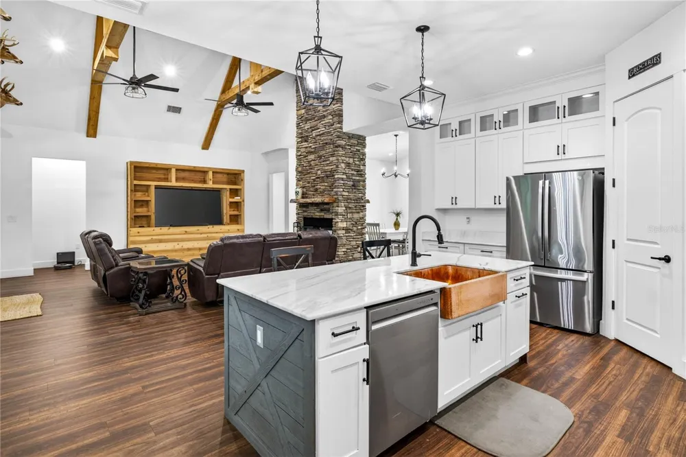 17265 MEADOW BLUFF VIEW Dade City, FL 33523