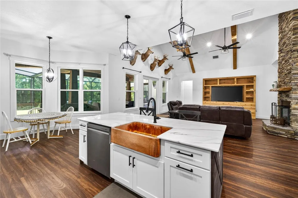 17265 MEADOW BLUFF VIEW Dade City, FL 33523