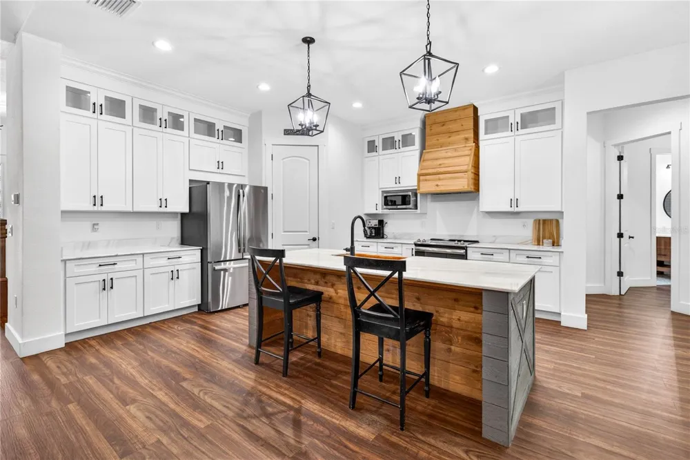 17265 MEADOW BLUFF VIEW Dade City, FL 33523