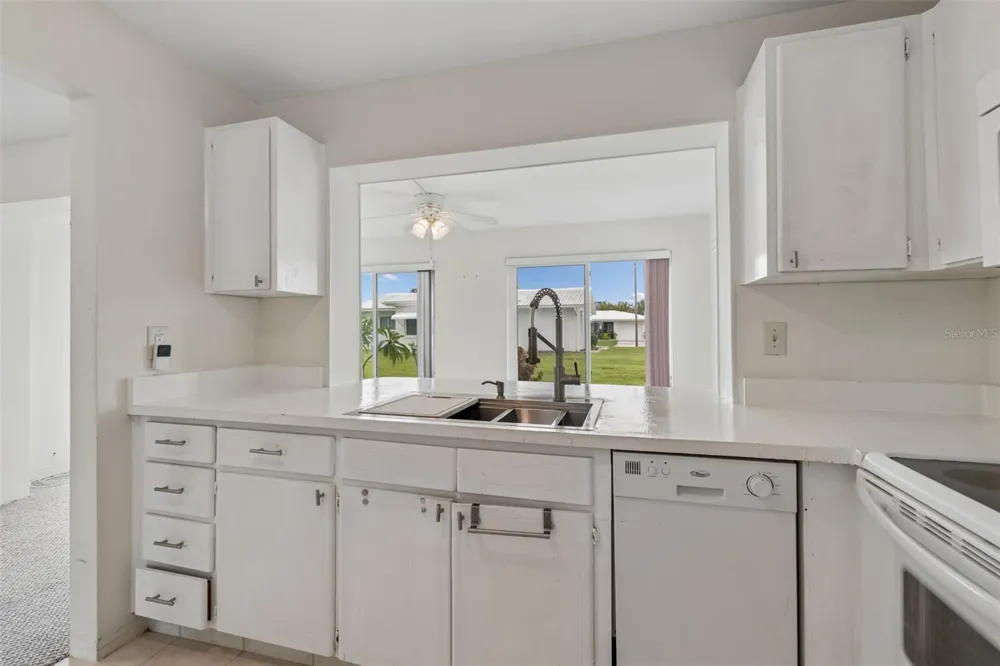 14142 90TH AVENUE Seminole, FL 33776