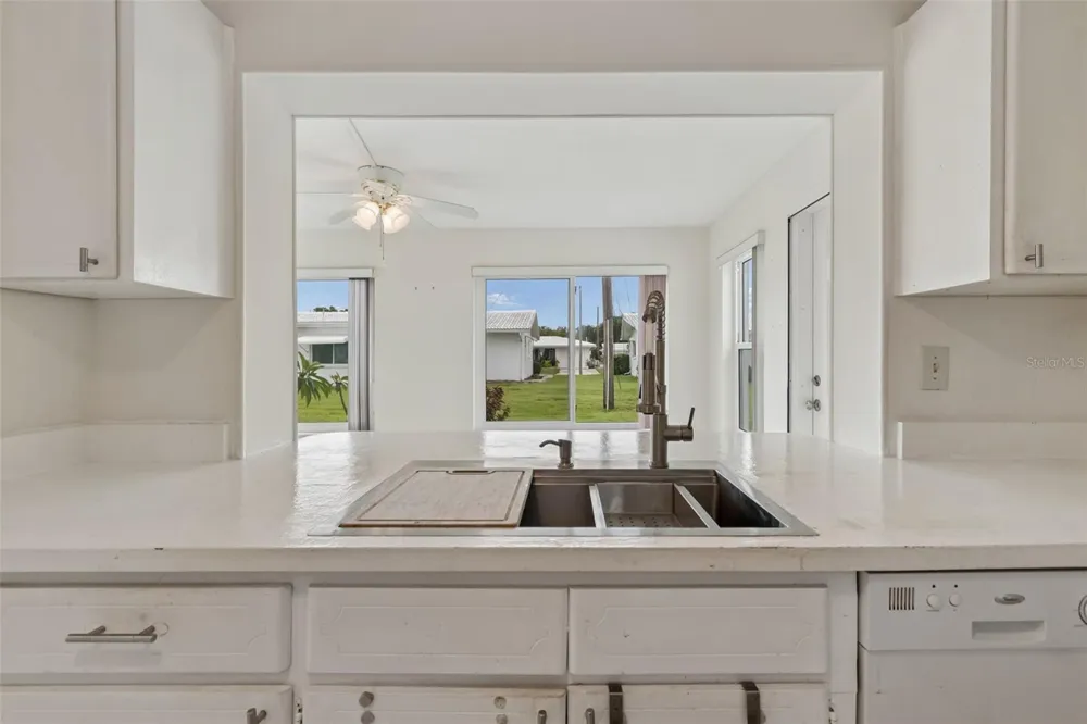 14142 90TH AVENUE Seminole, FL 33776