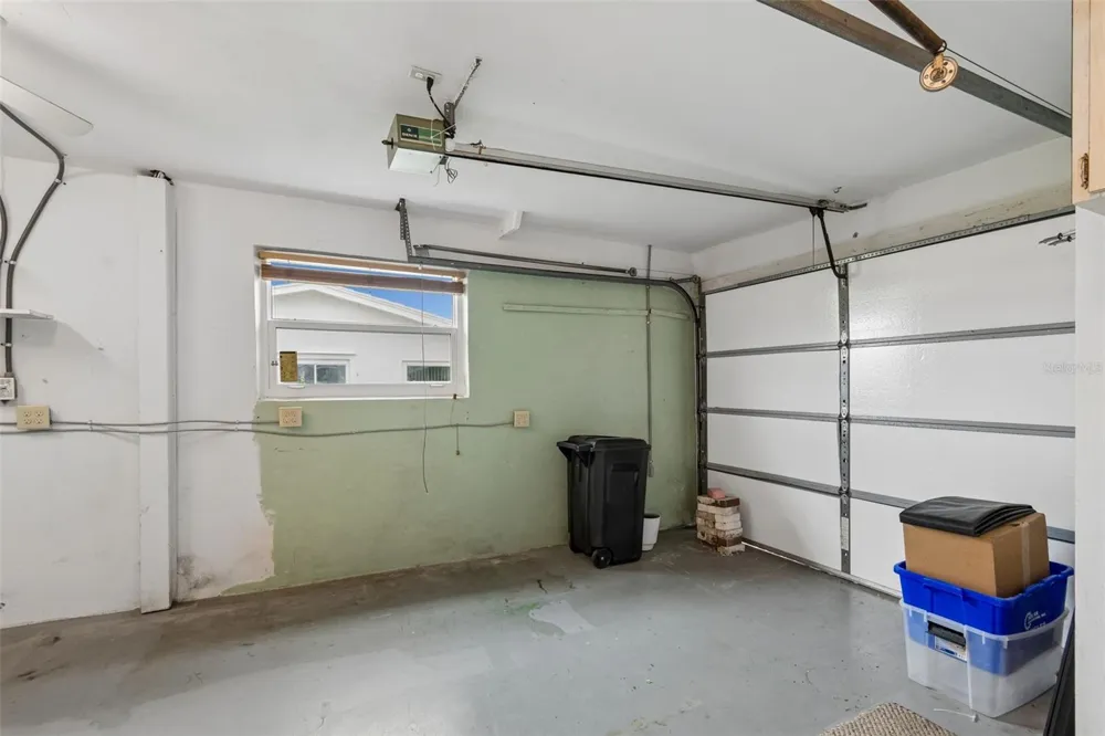14142 90TH AVENUE Seminole, FL 33776