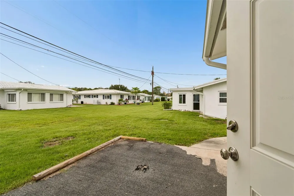 14142 90TH AVENUE Seminole, FL 33776