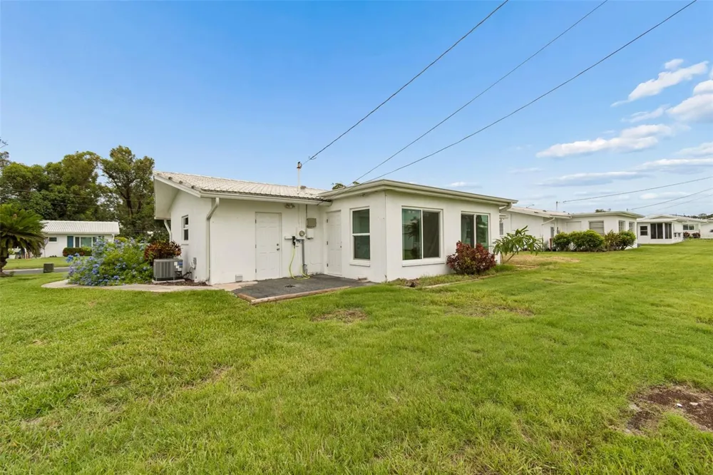 14142 90TH AVENUE Seminole, FL 33776
