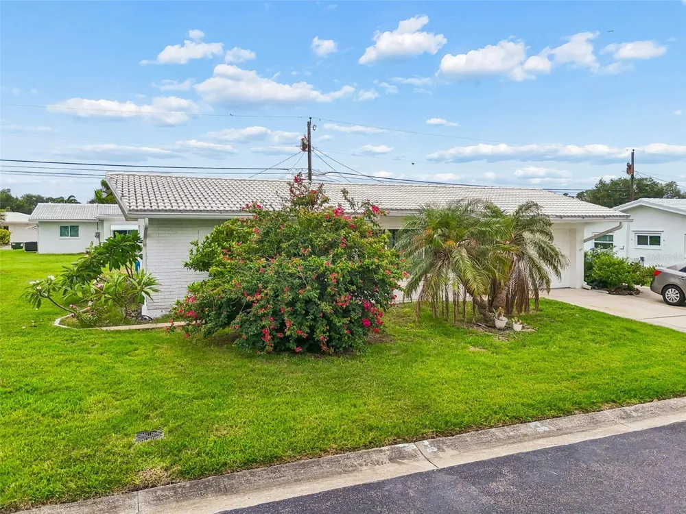 14142 90TH AVENUE Seminole, FL 33776