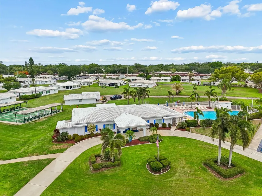 14142 90TH AVENUE Seminole, FL 33776
