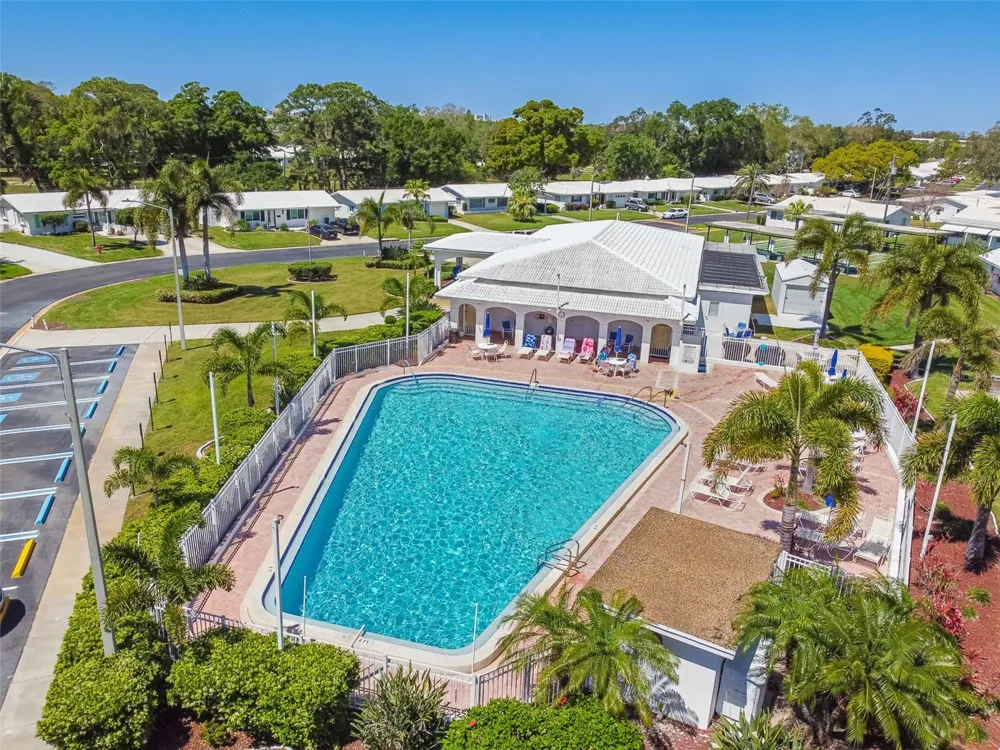 14142 90TH AVENUE Seminole, FL 33776
