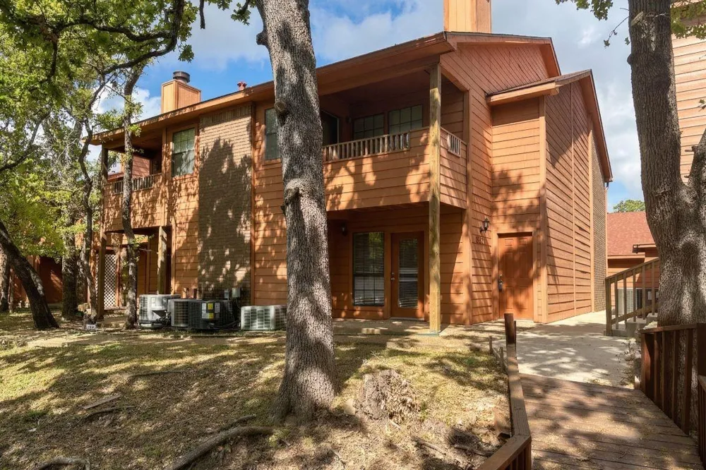 1305 W Villa Maria Road #B101 Bryan, TX 77801