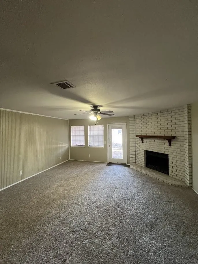 1305 W Villa Maria Road #B101 Bryan, TX 77801