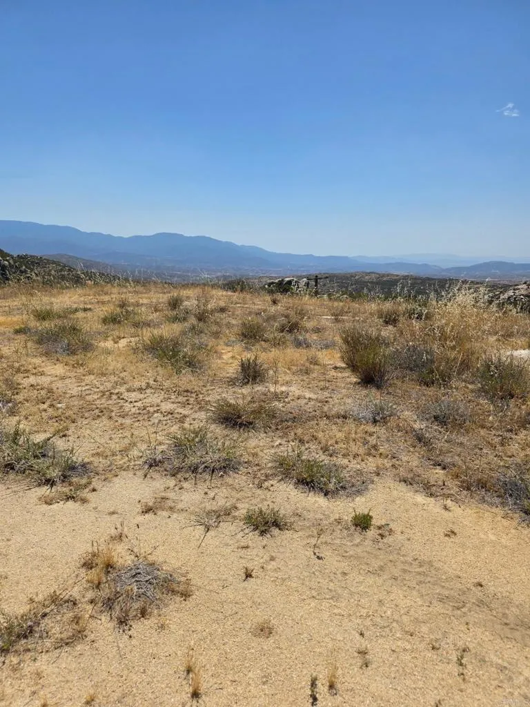 789 Crazy Horse Canyon Drive Aguanga, CA 92536