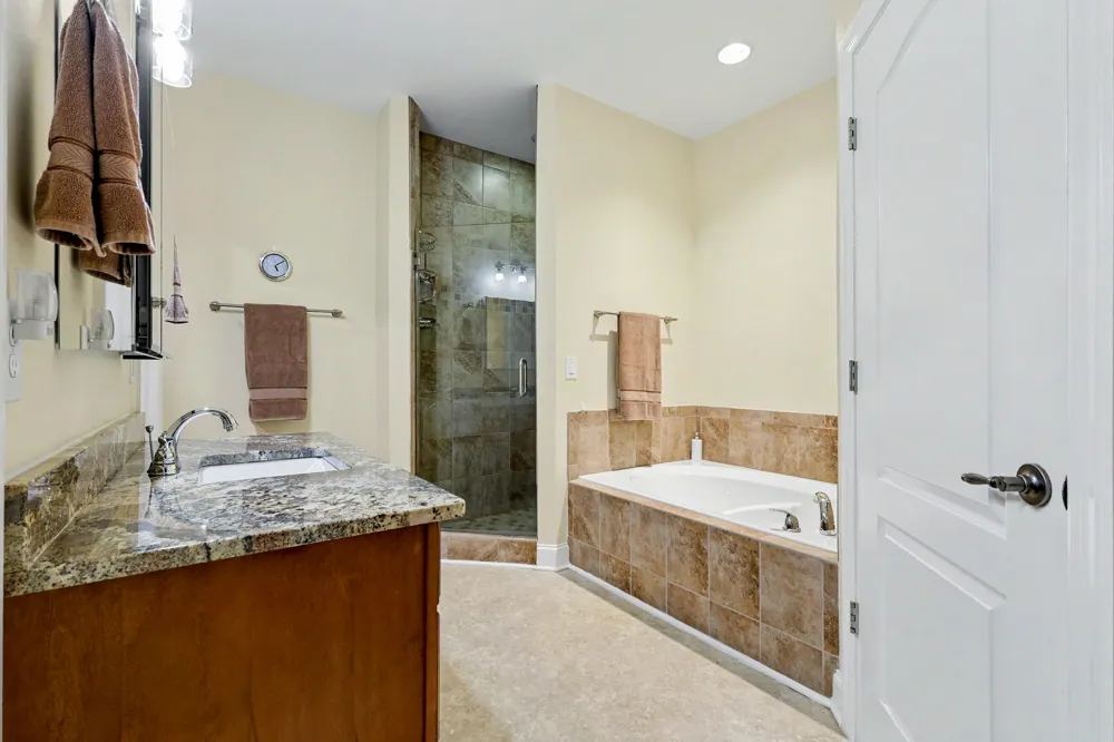 4050 Cantebury DR Culleoka, TN 38451