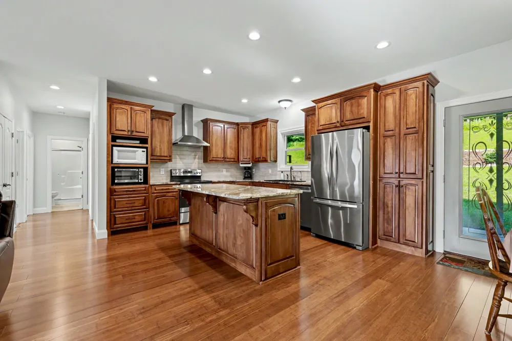 4050 Cantebury DR Culleoka, TN 38451