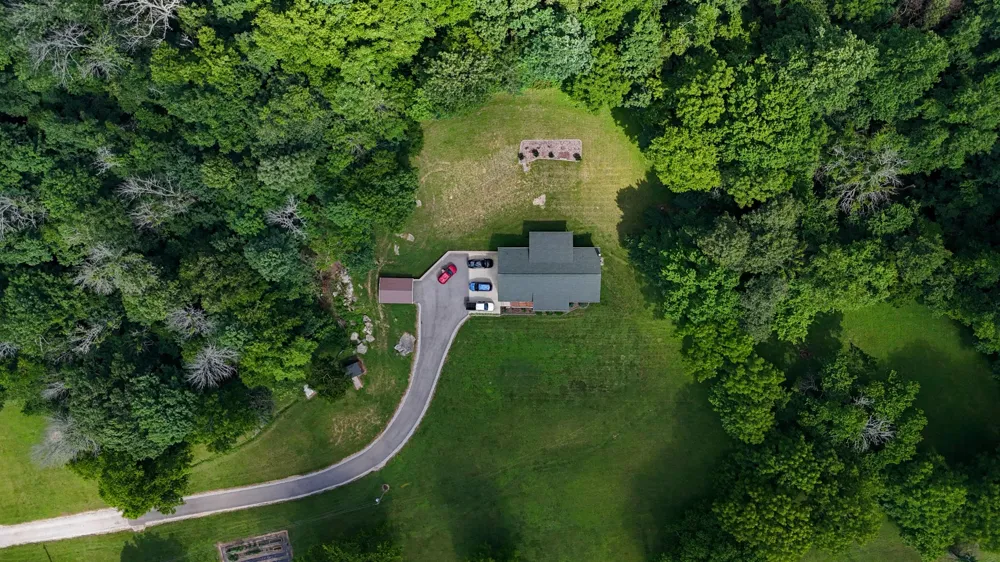 4050 Cantebury DR Culleoka, TN 38451