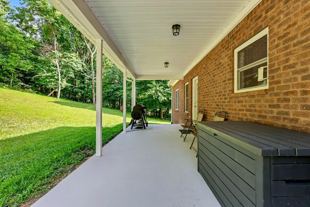 4050 Cantebury DR Culleoka, TN 38451