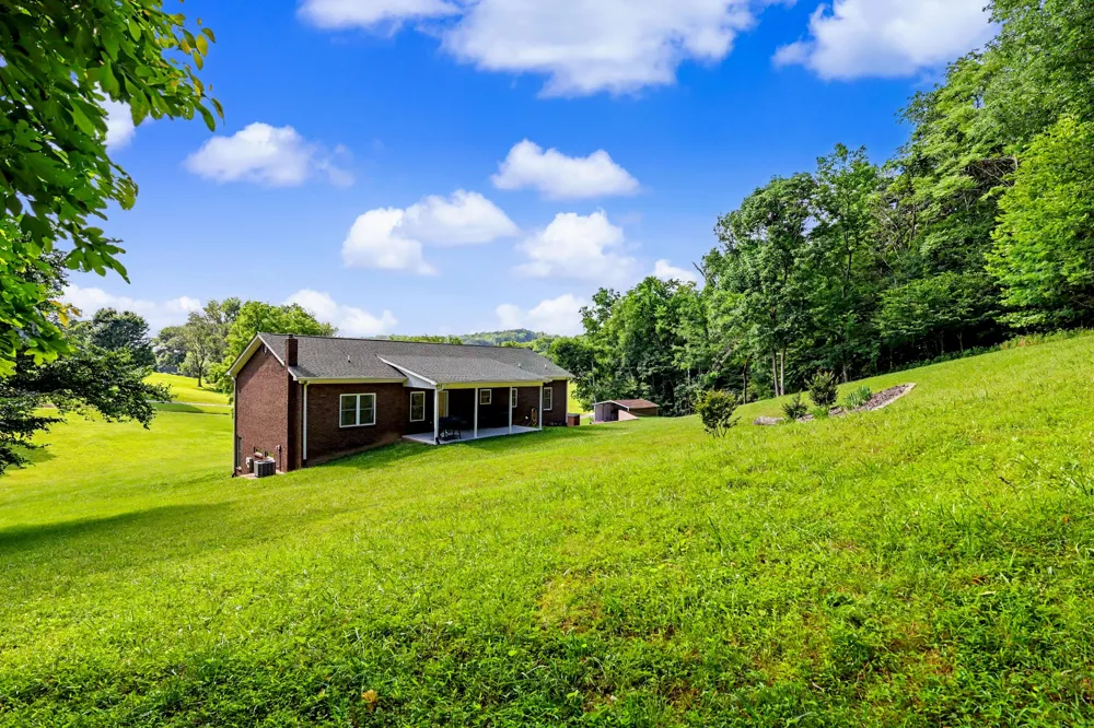 4050 Cantebury DR Culleoka, TN 38451
