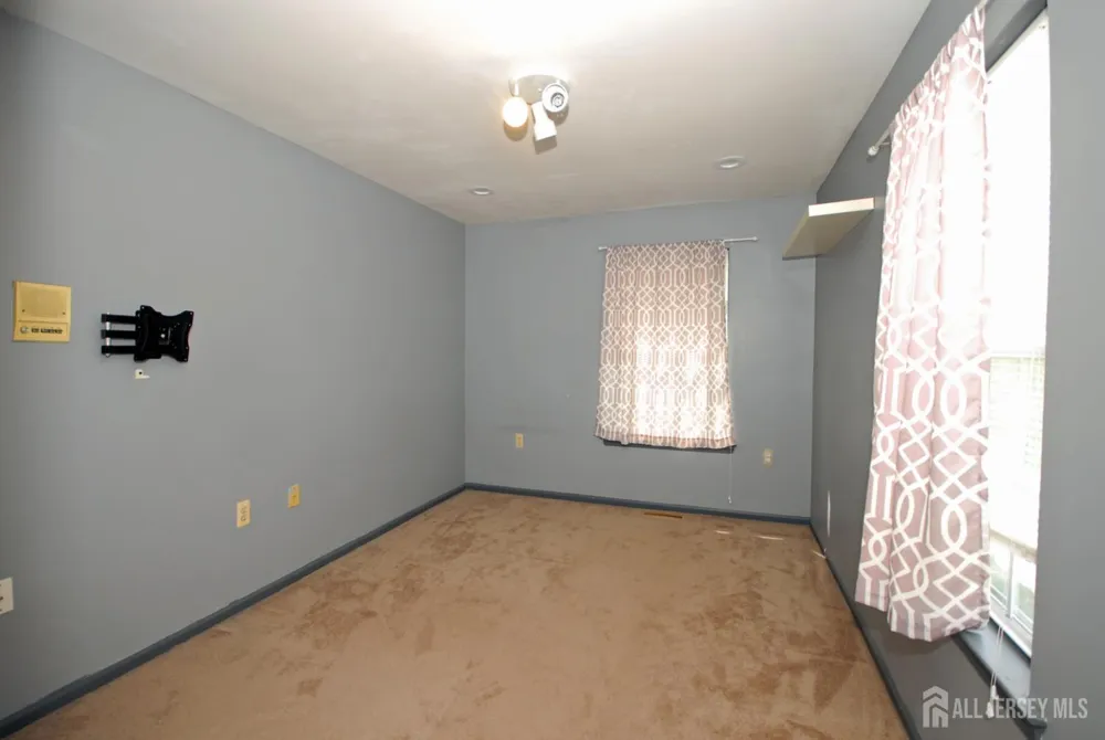 96 Brewster Circle Old Bridge, NJ 08857