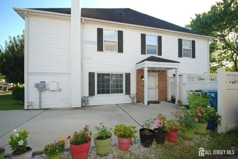 96 Brewster Circle