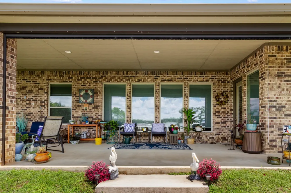 450 County Road 3674 Marquez, TX 77865