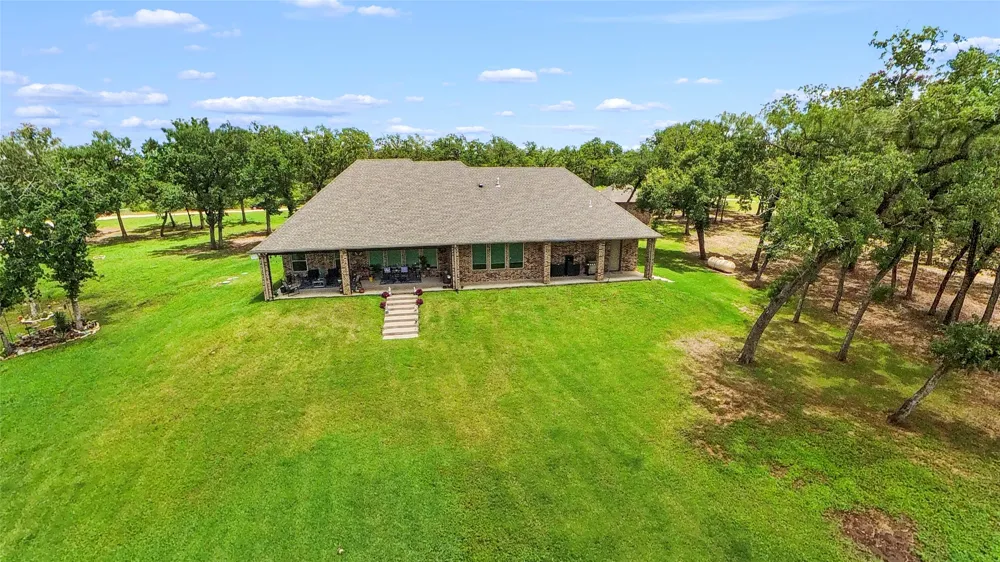 450 County Road 3674 Marquez, TX 77865