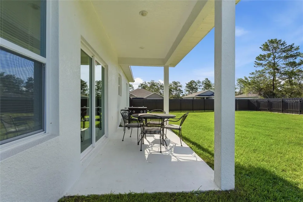 14 FISHER PLACE Ocklawaha, FL 32179