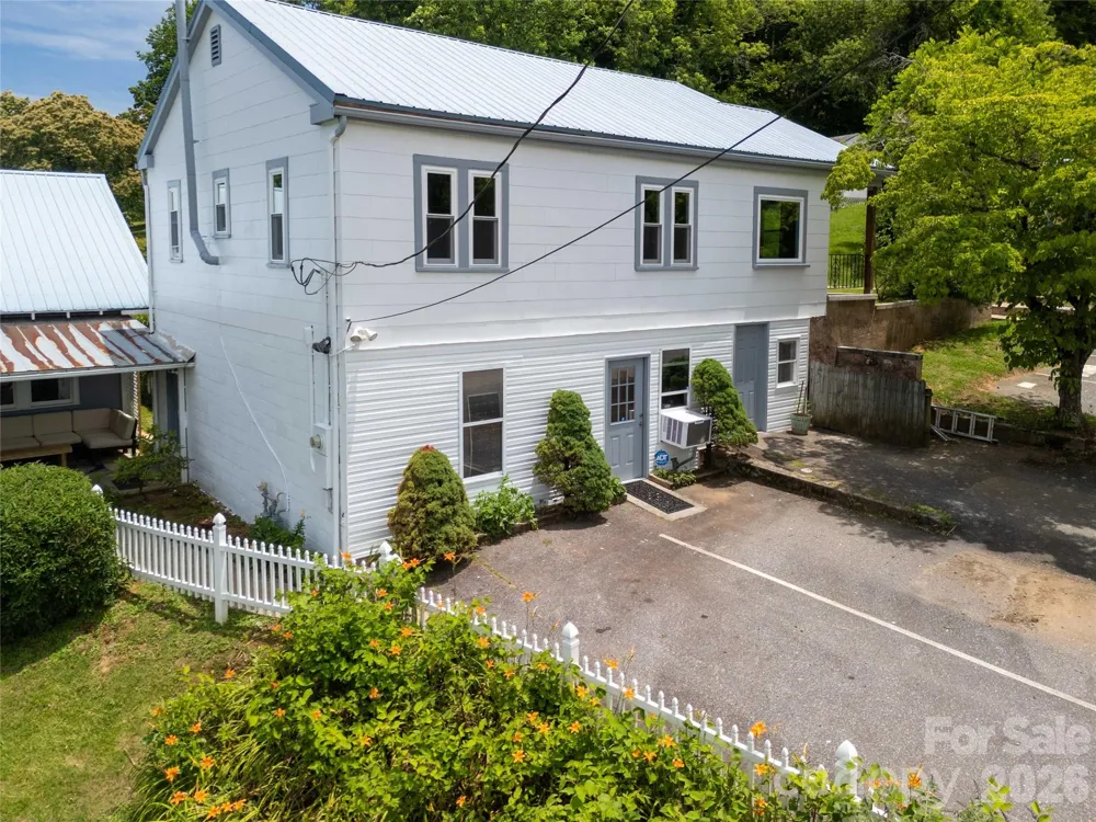 800 Main Street Bryson City, NC 28713