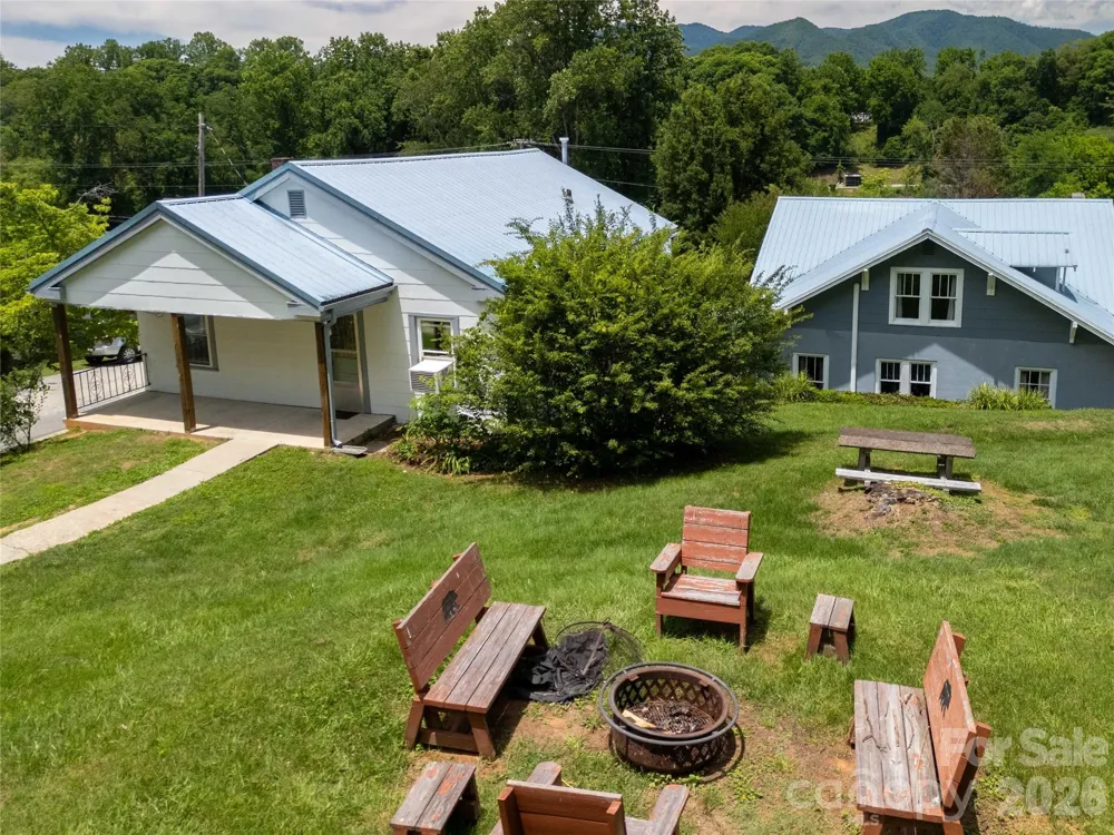 800 Main Street Bryson City, NC 28713