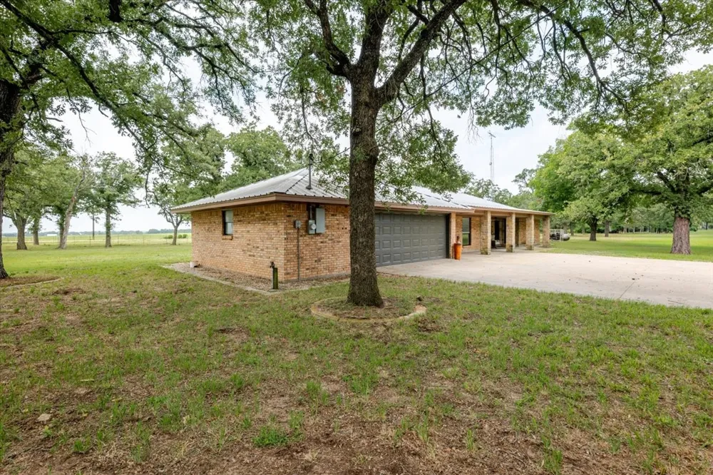 606 Grindstone Road Brock, TX 76087
