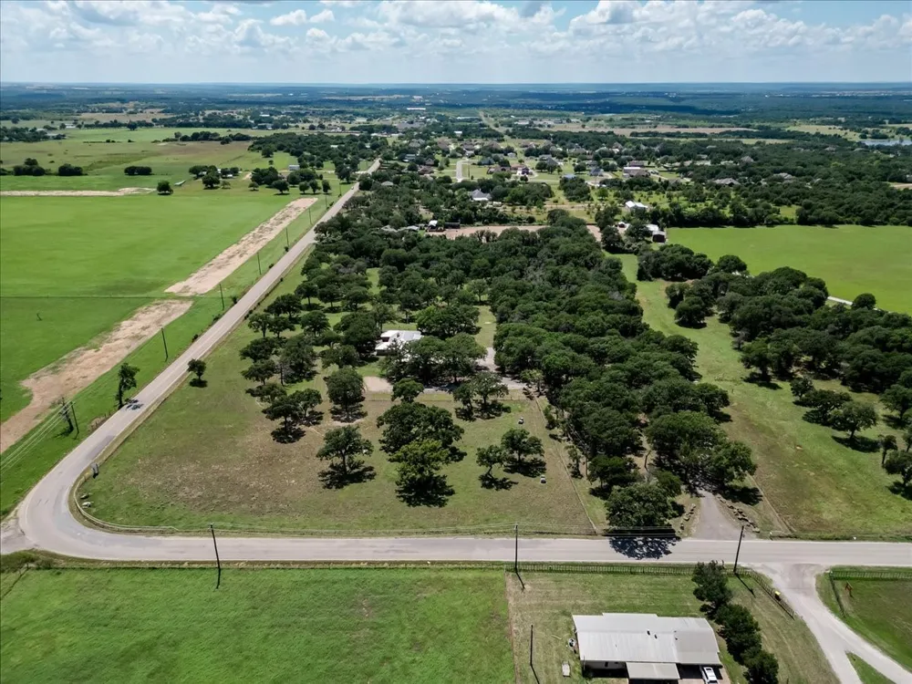 606 Grindstone Road Brock, TX 76087
