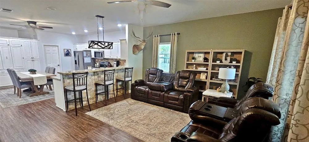 201 Smith Street Columbus, TX 78934