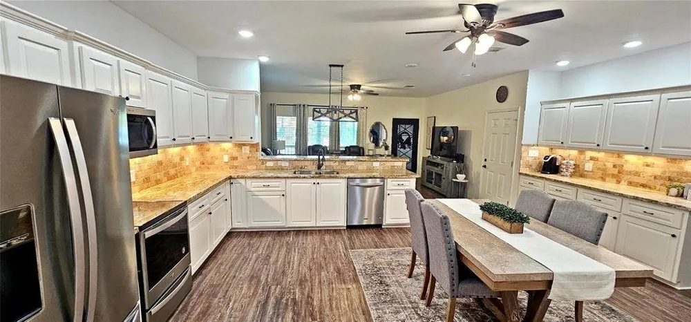 201 Smith Street Columbus, TX 78934