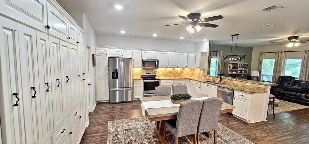 201 Smith Street Columbus, TX 78934
