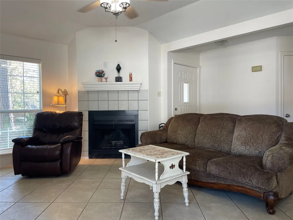 110 Kanaio Drive #B Bastrop, TX 78602