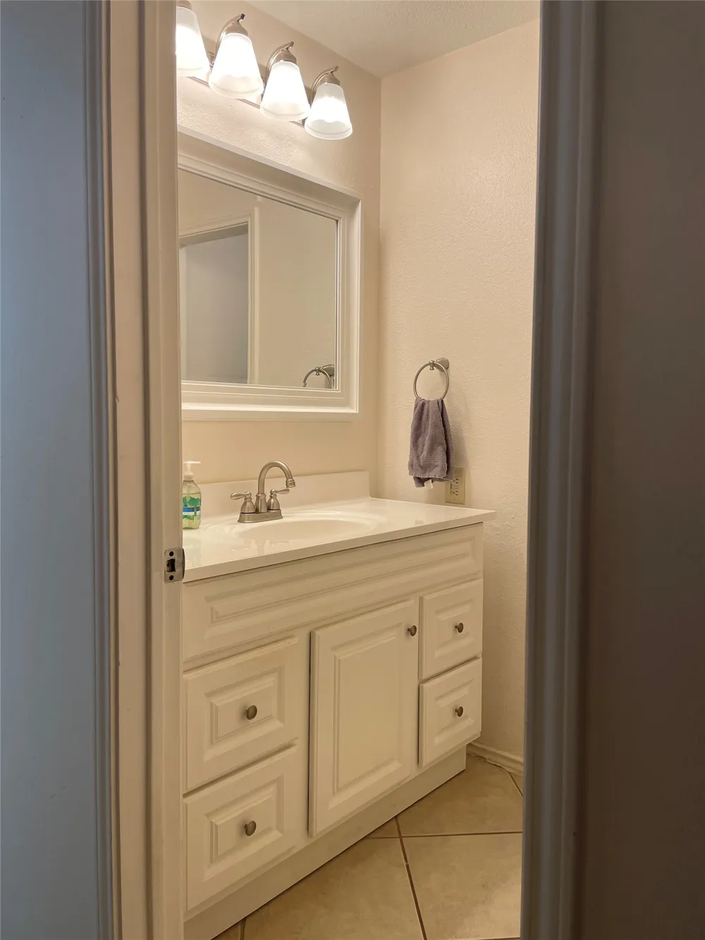 110 Kanaio Drive #B Bastrop, TX 78602