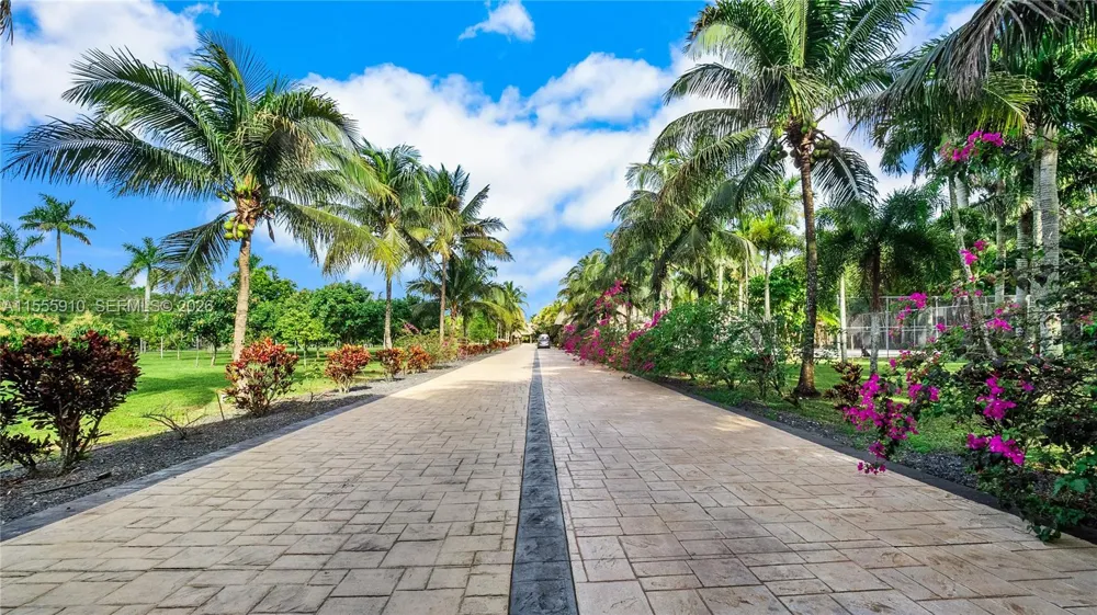 20551 SW 162nd Ave Miami, FL 33187