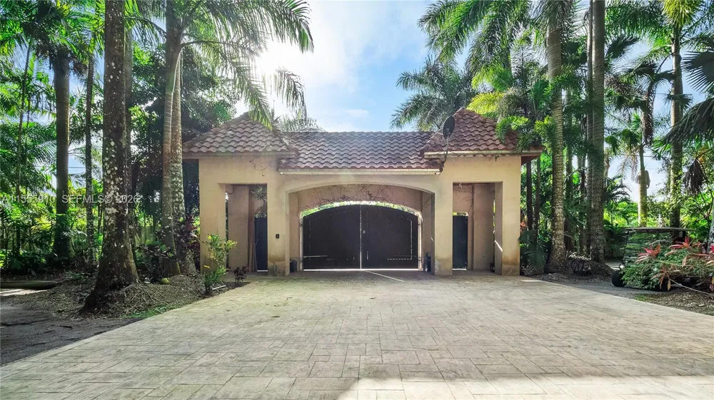 20551 SW 162nd Ave Miami, FL 33187