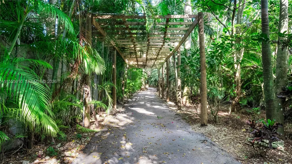 20551 SW 162nd Ave Miami, FL 33187