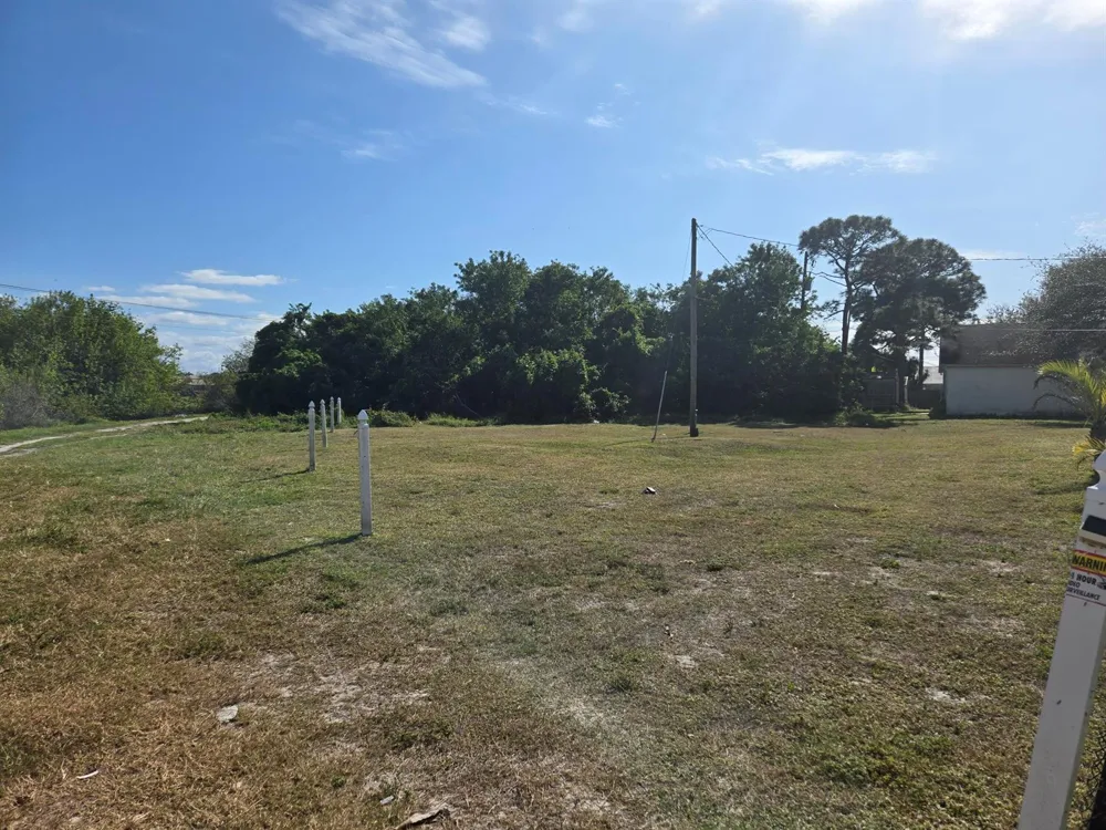 SE Primrose Way Port Salerno, FL 34997
